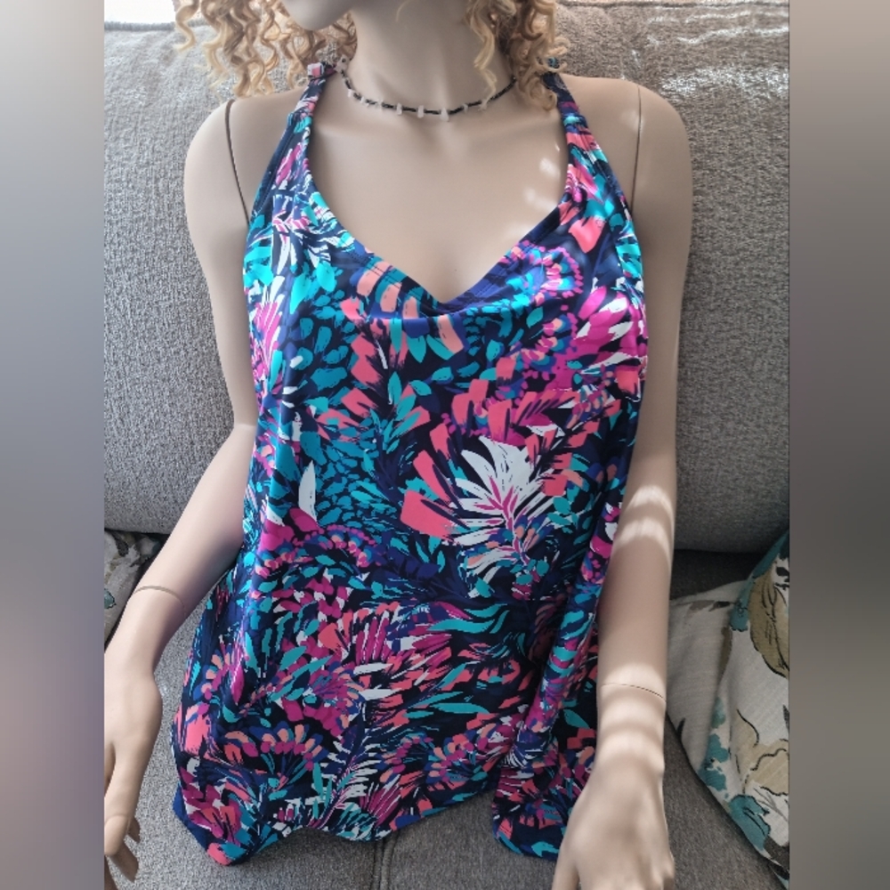 Island ESCAPE WOMAN SWIM Top 24W